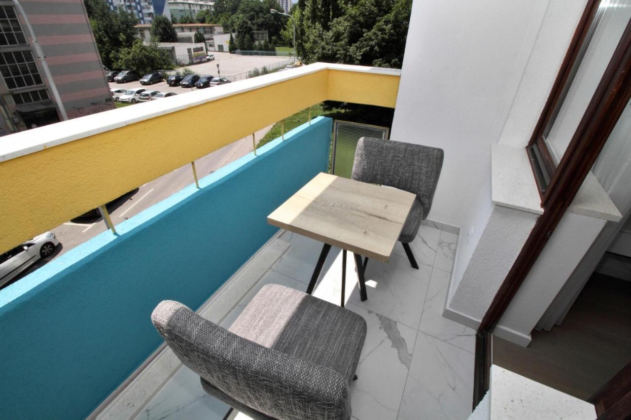 Ambijent Apartman Free Public Parking Sarajevo Luaran gambar